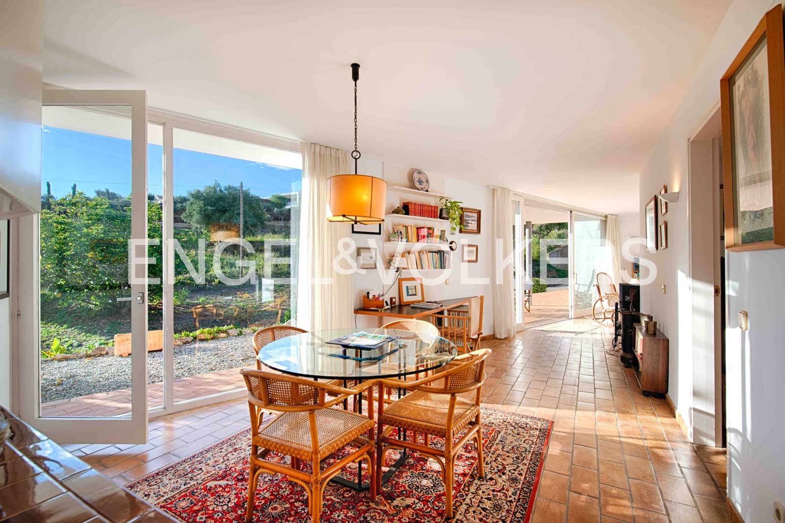 3 bedroom Villa for sale in El Port de la Selva with garage - € 780,000 (Ref: 9396759)