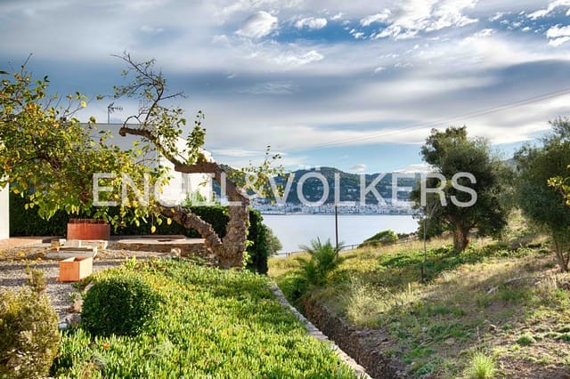 3 bedroom Villa for sale in El Port de la Selva with garage - € 780,000 (Ref: 9396759)