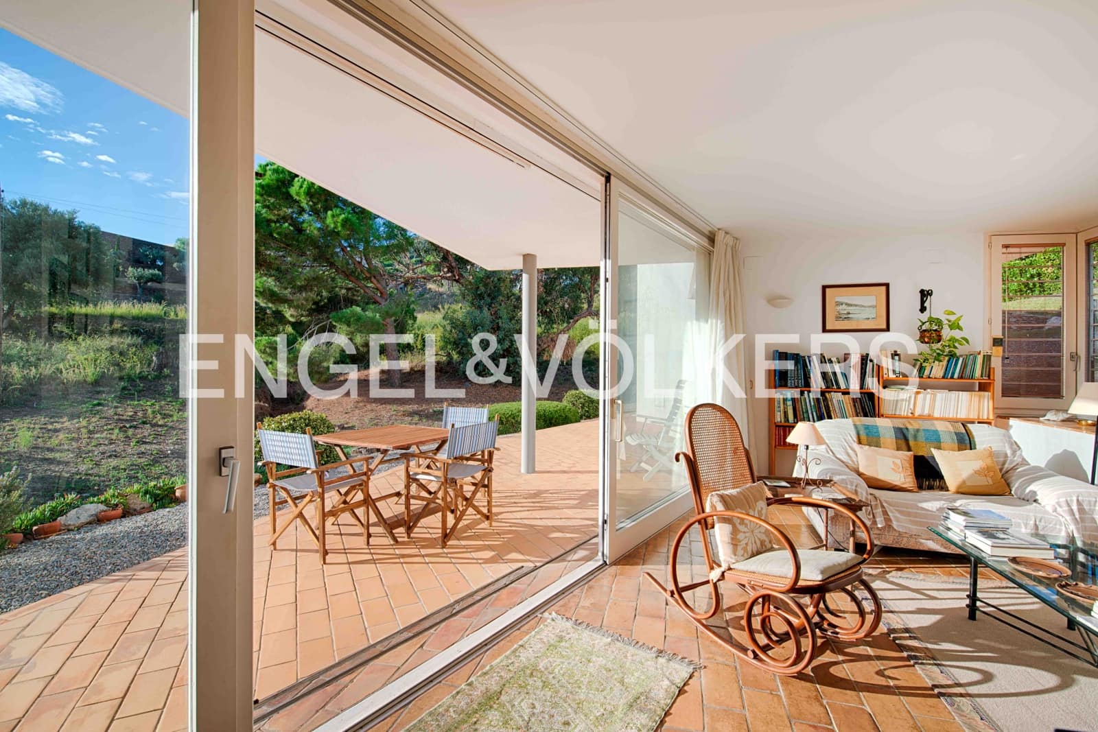 3 bedroom Villa for sale in El Port de la Selva with garage - € 780,000 (Ref: 9396759)