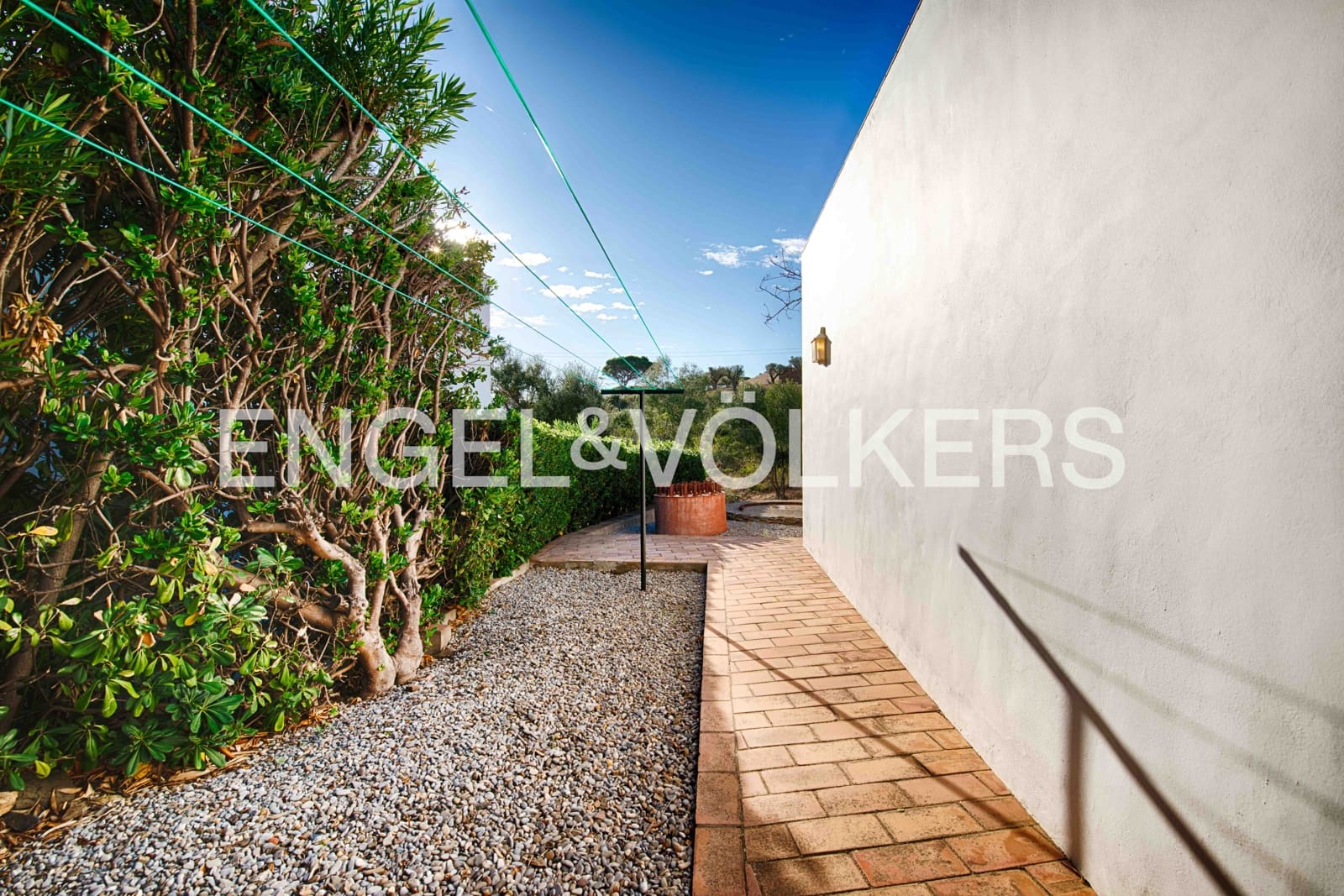 3 bedroom Villa for sale in El Port de la Selva with garage - € 780,000 (Ref: 9396759)
