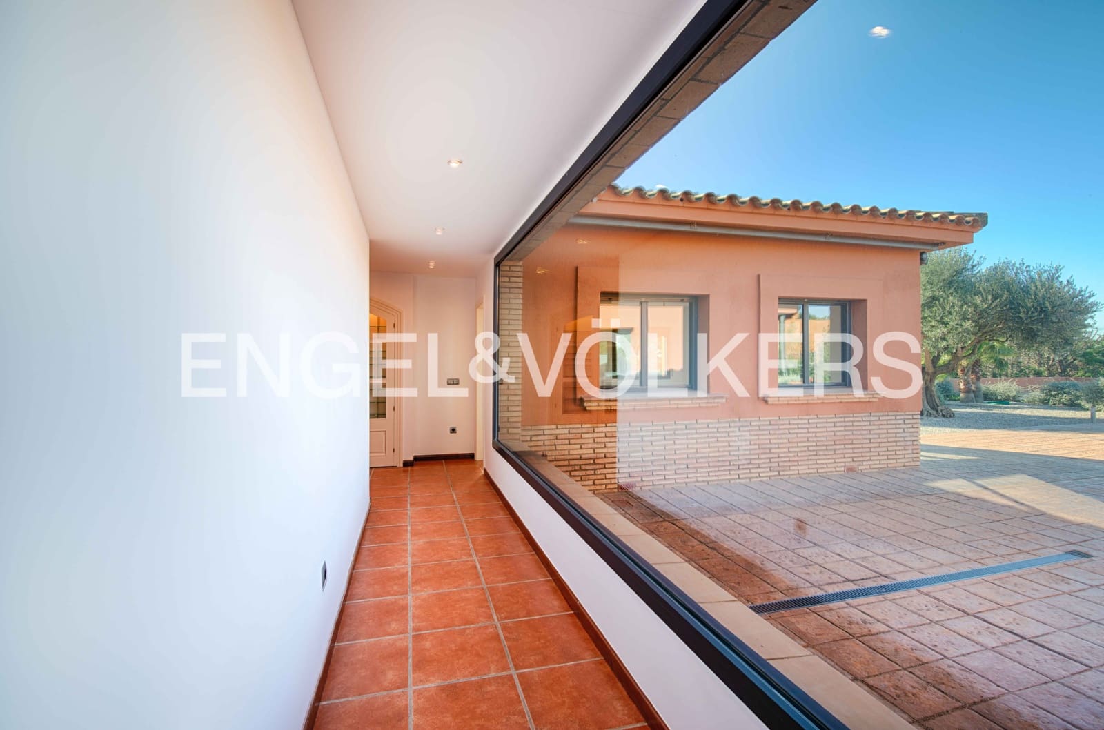 5 makuuhuone Huvila myytävänä paikassa Peralada mukana uima-altaan 
autotalli - 1 700 000 € (Ref: 9401794)