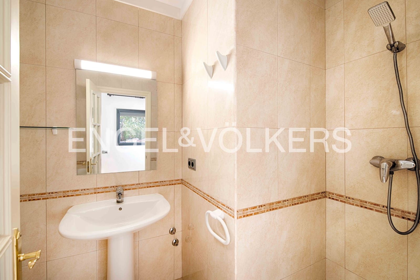 5 makuuhuone Huvila myytävänä paikassa Peralada mukana uima-altaan 
autotalli - 1 700 000 € (Ref: 9401794)