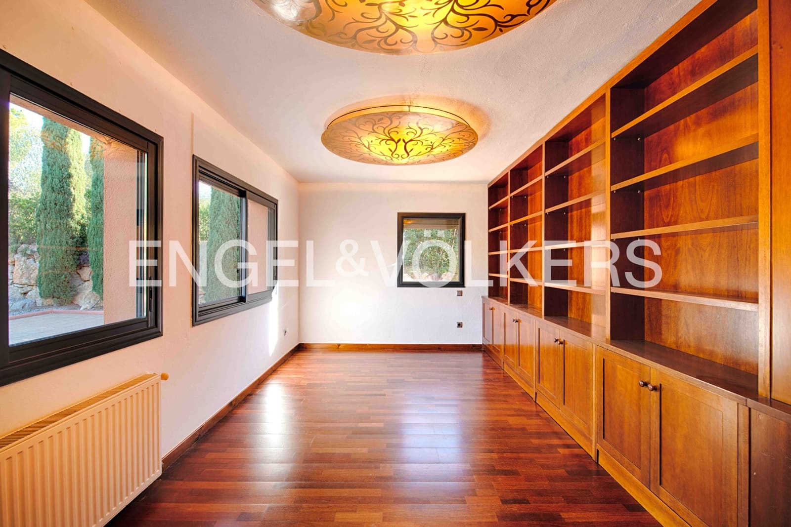 5 makuuhuone Huvila myytävänä paikassa Peralada mukana uima-altaan 
autotalli - 1 700 000 € (Ref: 9401794)