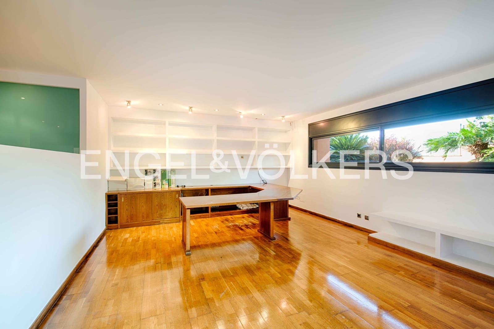 5 makuuhuone Huvila myytävänä paikassa Peralada mukana uima-altaan 
autotalli - 1 700 000 € (Ref: 9401794)