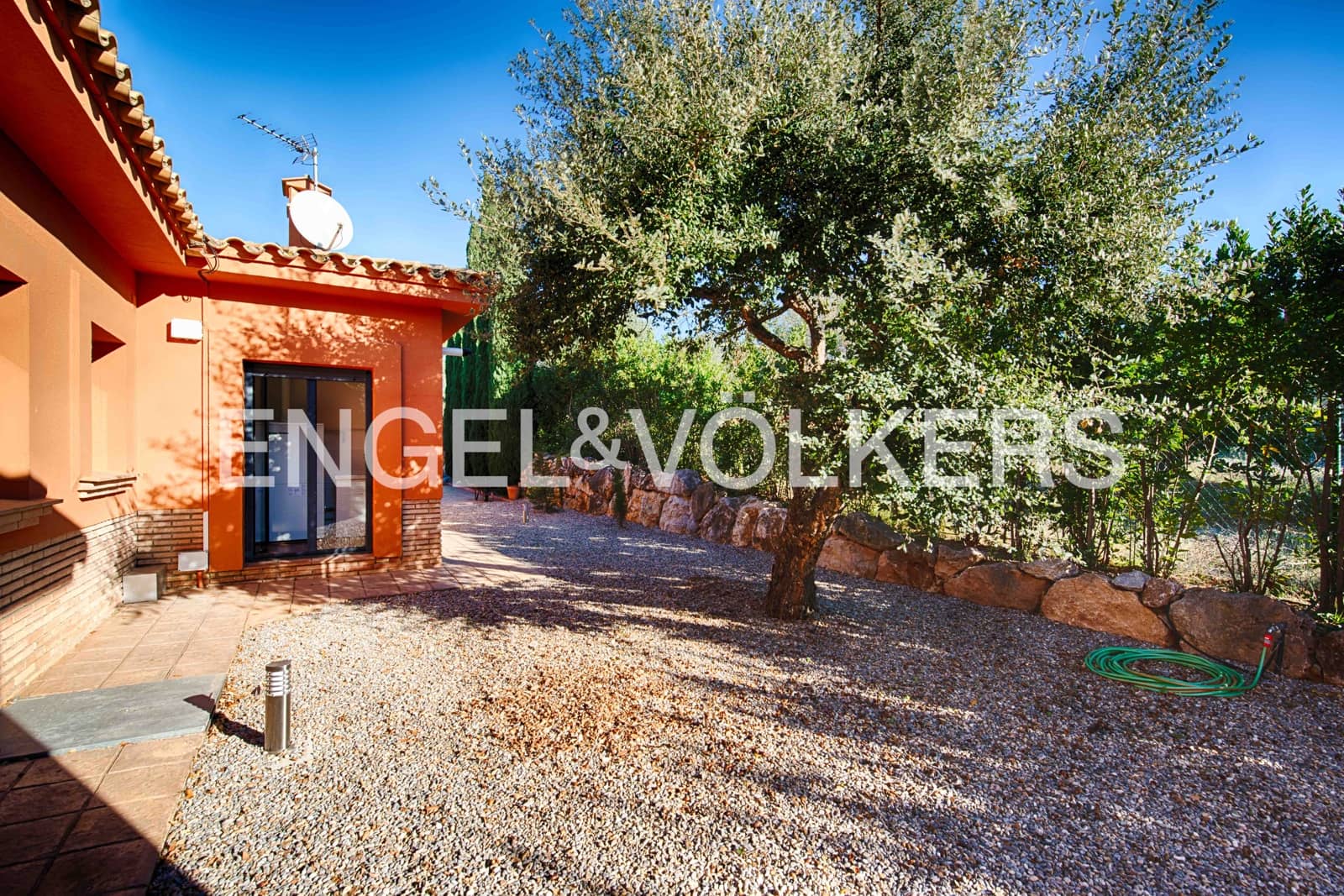 5 makuuhuone Huvila myytävänä paikassa Peralada mukana uima-altaan 
autotalli - 1 700 000 € (Ref: 9401794)