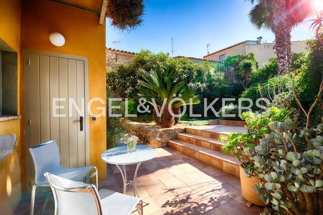 3 bedroom Townhouse for sale in Mollet de Peralada - € 485,000 (Ref: 9409976)