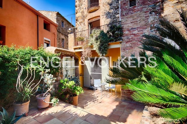 3 bedroom Townhouse for sale in Mollet de Peralada - € 485,000 (Ref: 9409976)