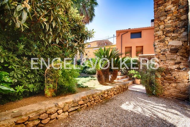 3 bedroom Townhouse for sale in Mollet de Peralada - € 485,000 (Ref: 9409976)