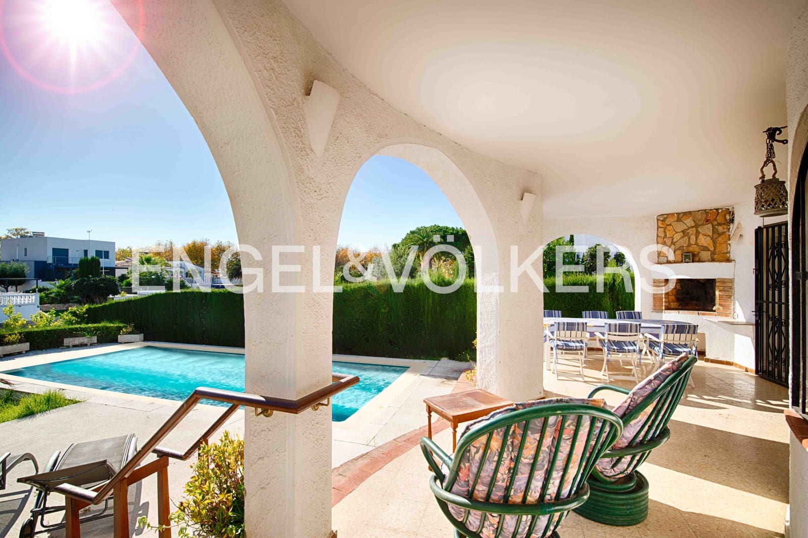 3 soverom Villa til salgs i Empuriabrava med svømmebasseng garasje - € 895 000 (Ref: 9412721)