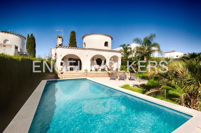 3 quarto Moradia para venda em Empuriabrava, Castelló d'Empúries com piscina garagem - 895 000 € (Ref: 9412721)