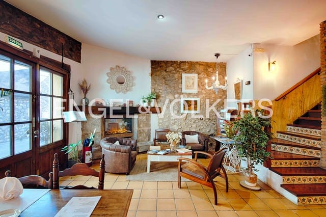 8 soveværelse Erhverv til salg i Terrades med swimmingpool garage - € 1.250.000 (Ref: 9412841)