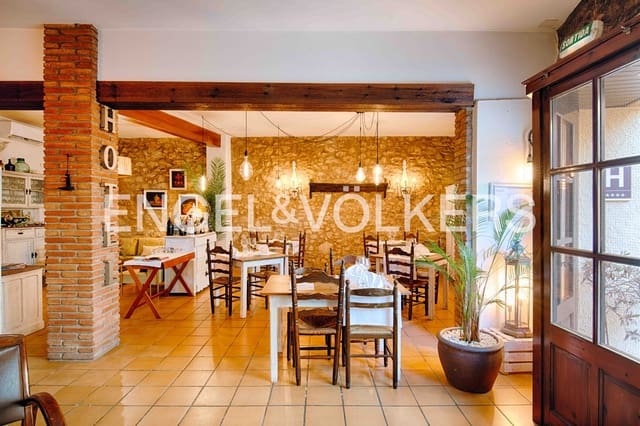 8 soveværelse Erhverv til salg i Terrades med swimmingpool garage - € 1.250.000 (Ref: 9412841)