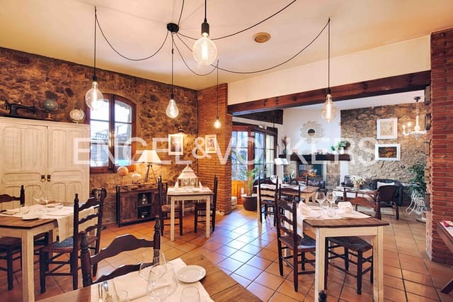 8 soveværelse Erhverv til salg i Terrades med swimmingpool garage - € 1.250.000 (Ref: 9412841)