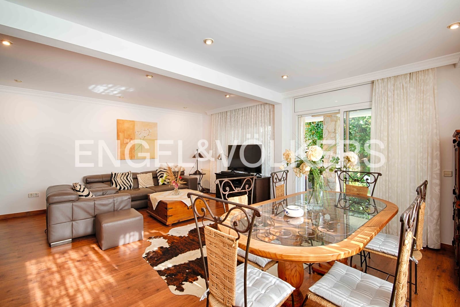 3 slaapkamer Villa te koop in Empuriabrava met zwembad garage - € 840.000 (Ref: 9413001)