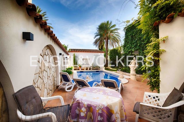 3 quarto Moradia para venda em Empuriabrava, Castelló d'Empúries com piscina garagem - 840 000 € (Ref: 9413001)