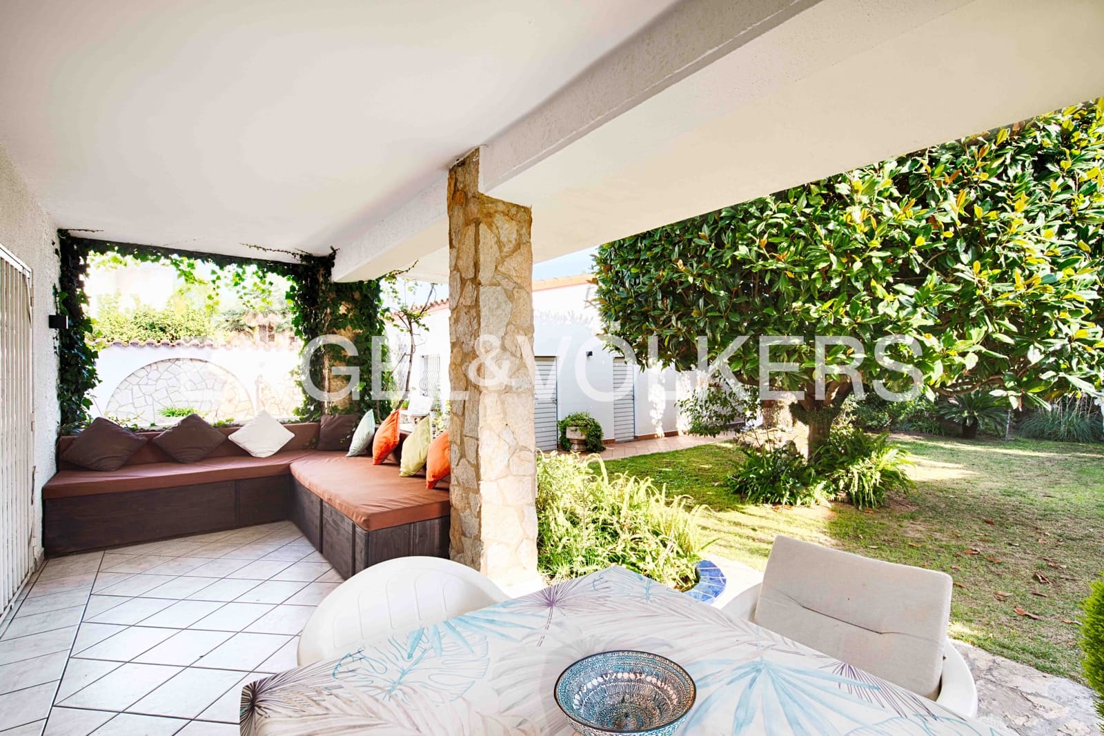 3 slaapkamer Villa te koop in Empuriabrava met zwembad garage - € 840.000 (Ref: 9413001)