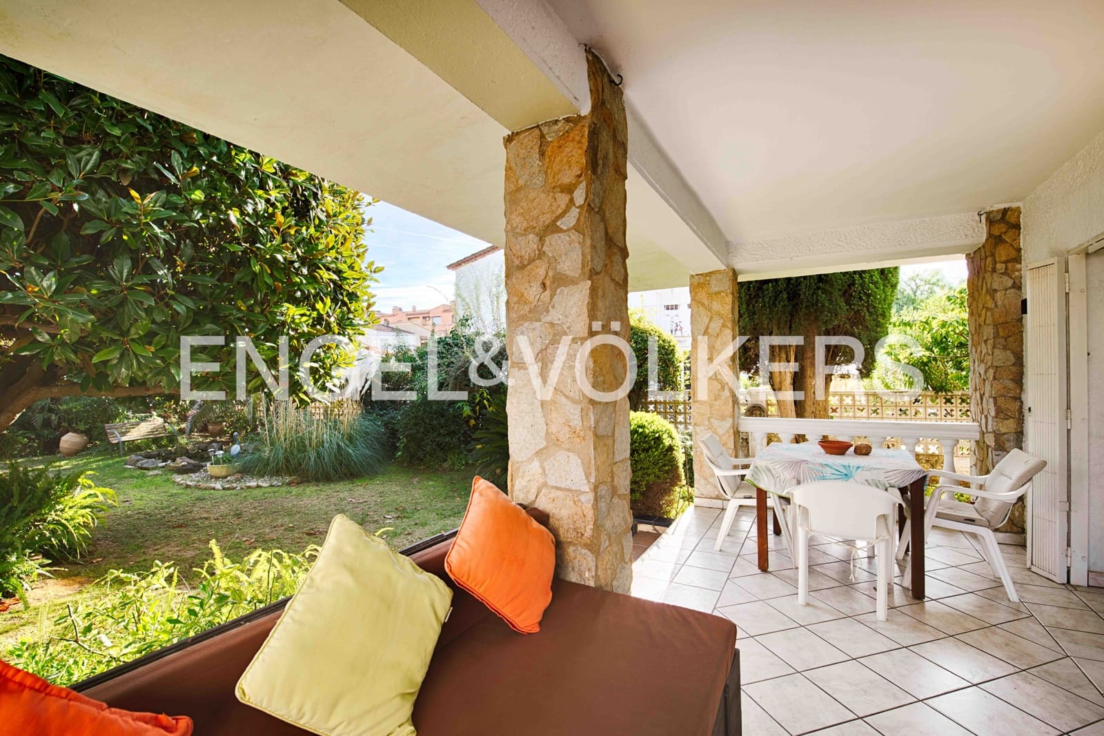 3 slaapkamer Villa te koop in Empuriabrava met zwembad garage - € 840.000 (Ref: 9413001)