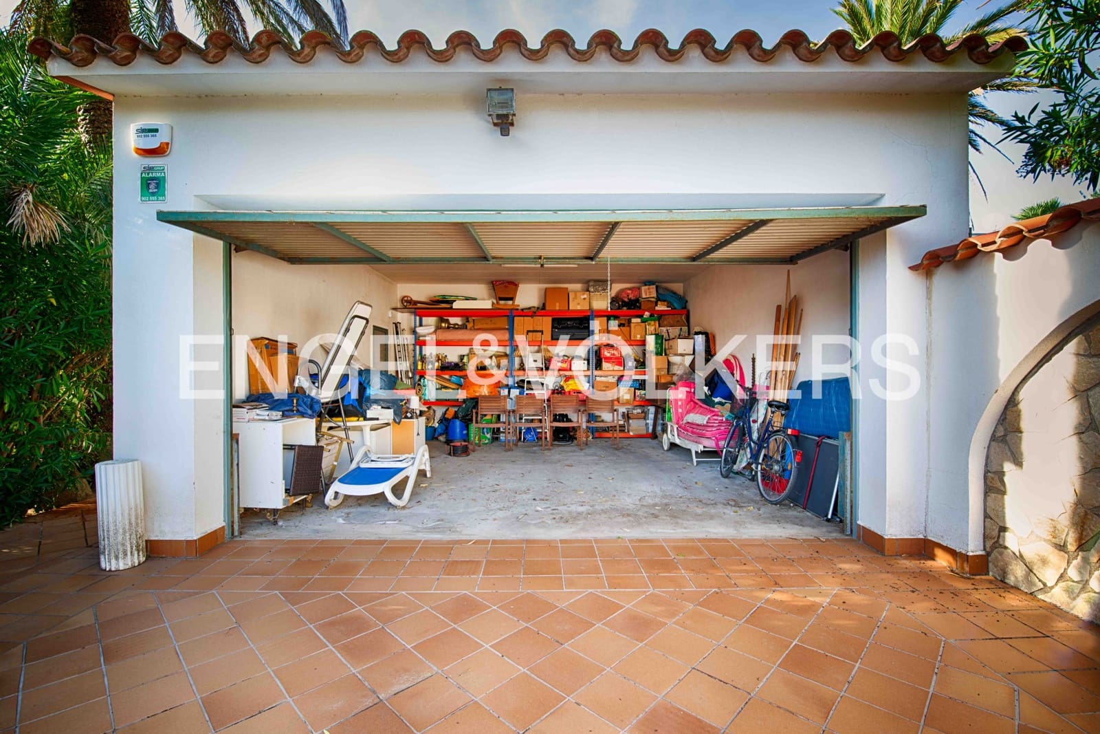 3 slaapkamer Villa te koop in Empuriabrava met zwembad garage - € 840.000 (Ref: 9413001)
