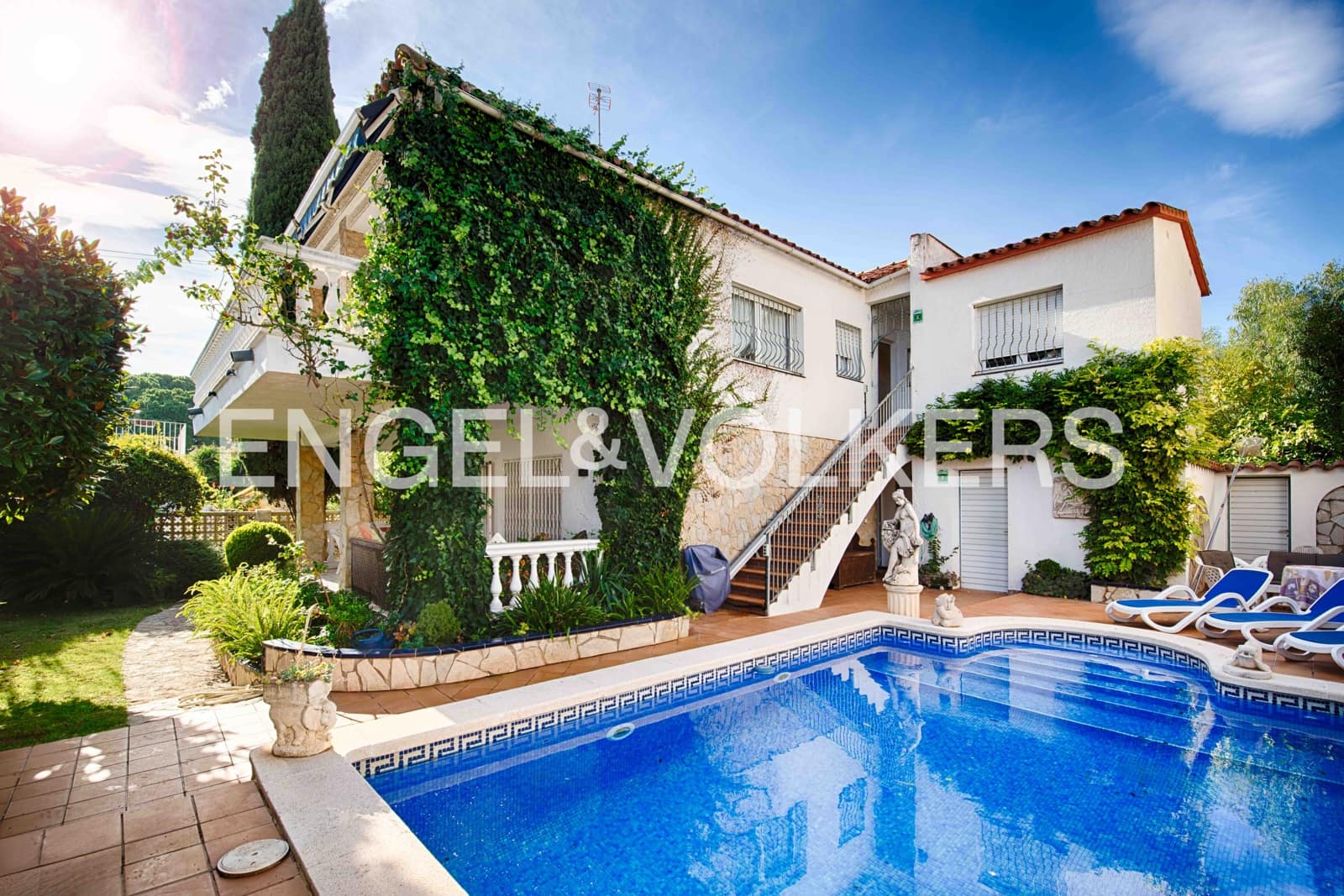 3 slaapkamer Villa te koop in Empuriabrava met zwembad garage - € 840.000 (Ref: 9413001)