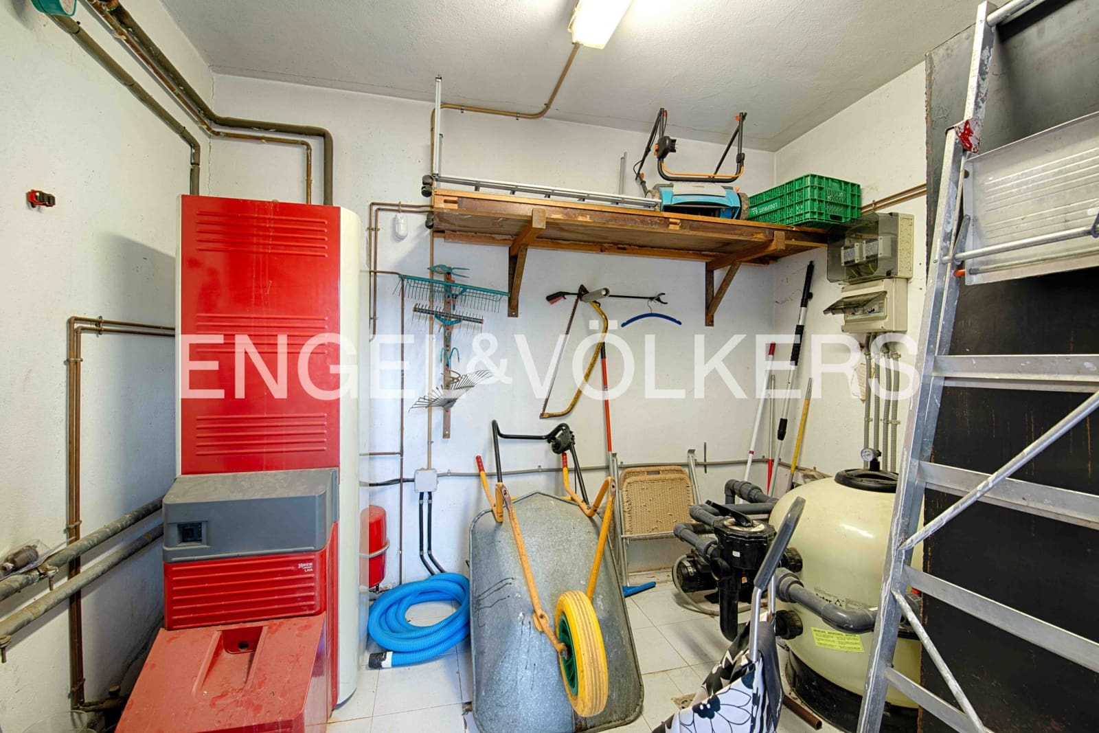 3 slaapkamer Villa te koop in Empuriabrava met zwembad garage - € 840.000 (Ref: 9413001)