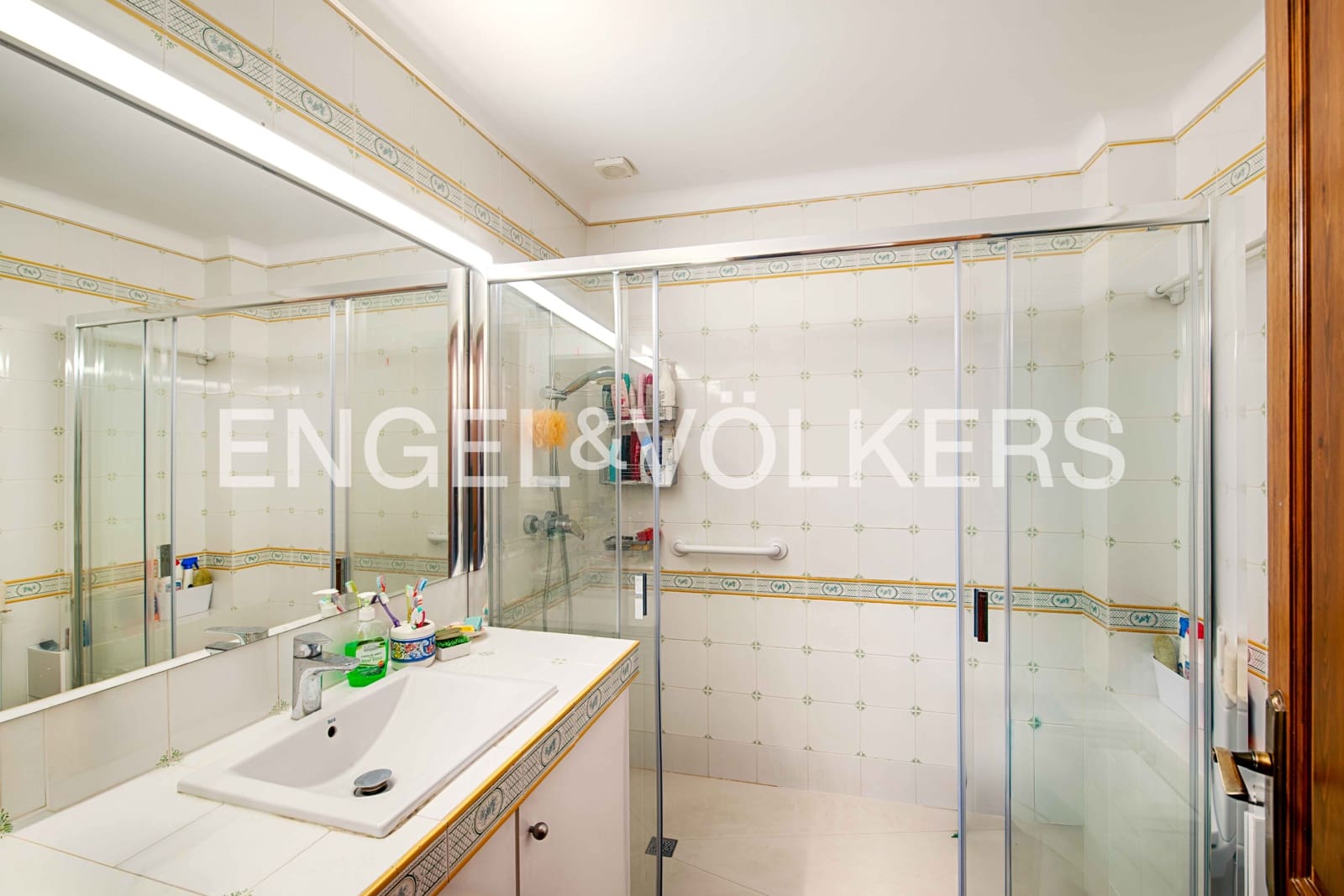 8 soveværelse Byhus til salg i Capmany - € 465.000 (Ref: 9444786)