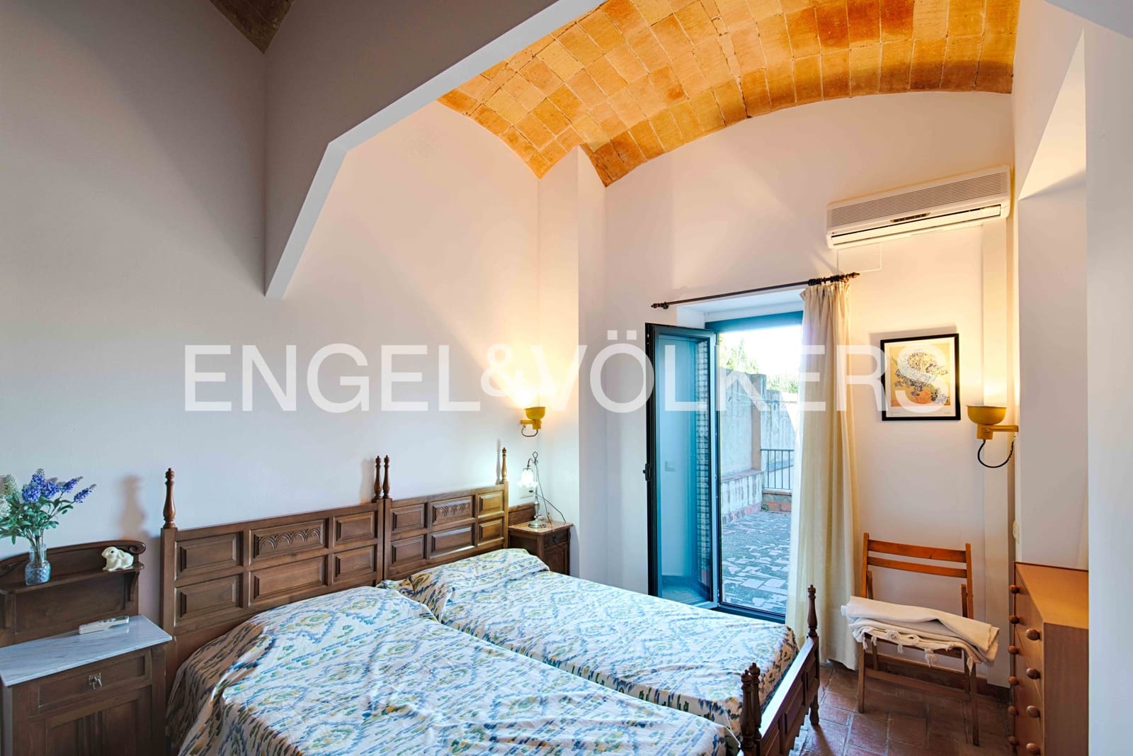 8 soveværelse Byhus til salg i Capmany - € 465.000 (Ref: 9444786)