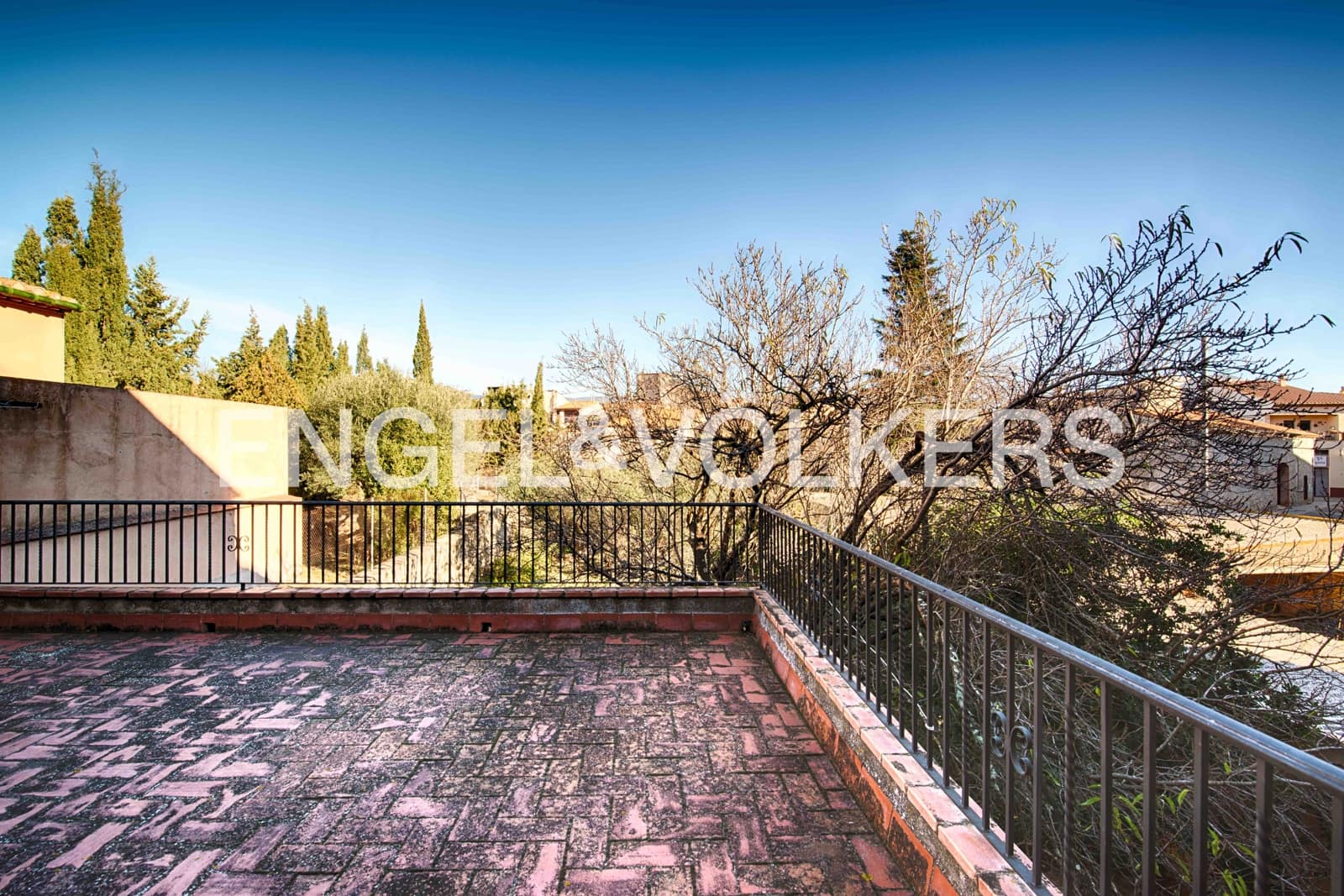 8 soveværelse Byhus til salg i Capmany - € 465.000 (Ref: 9444786)