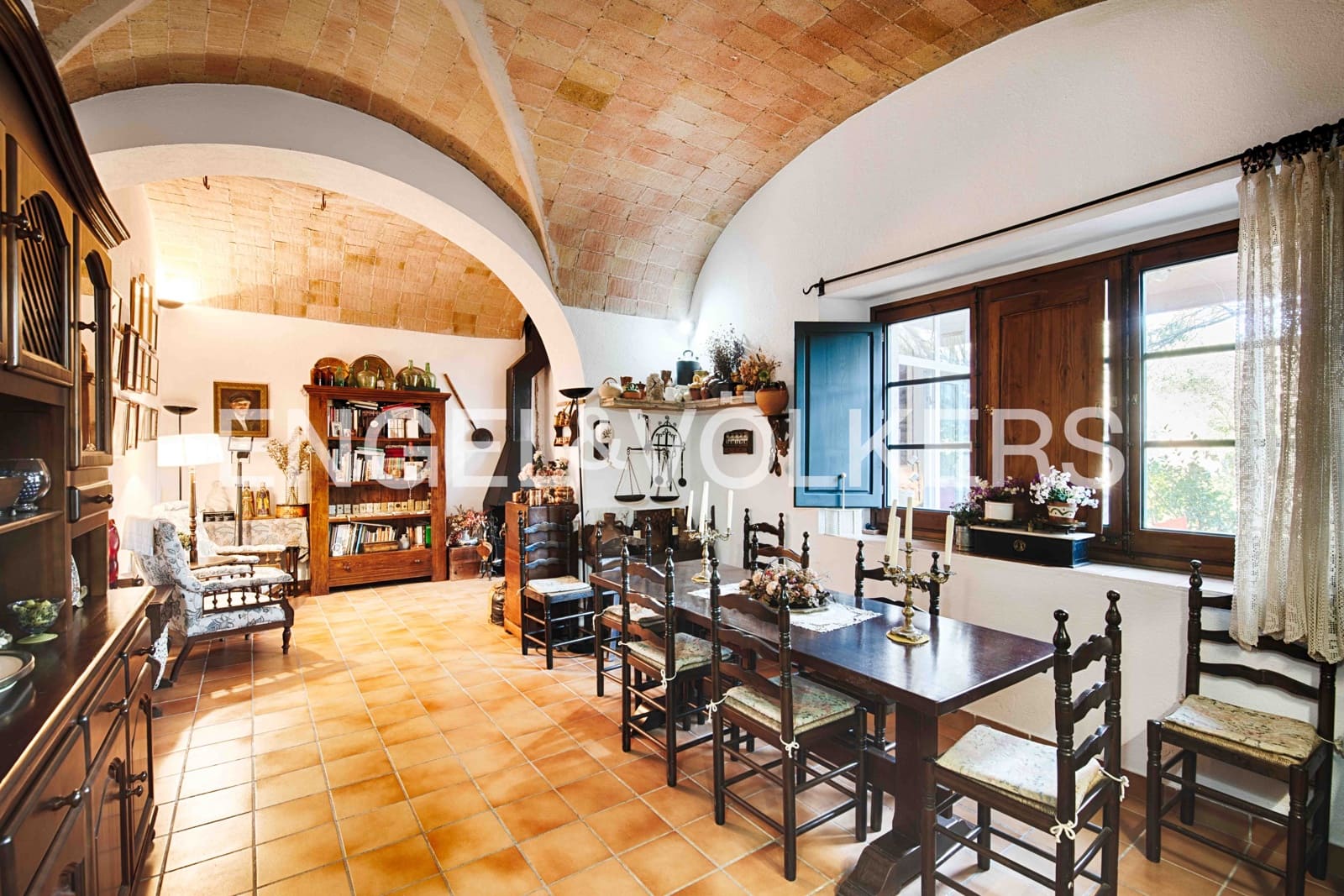 8 soveværelse Byhus til salg i Capmany - € 465.000 (Ref: 9444786)