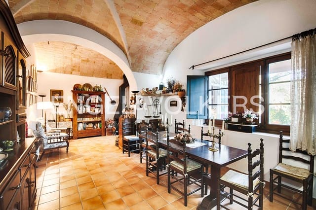 8 soveværelse Byhus til salg i Capmany - € 465.000 (Ref: 9444786)