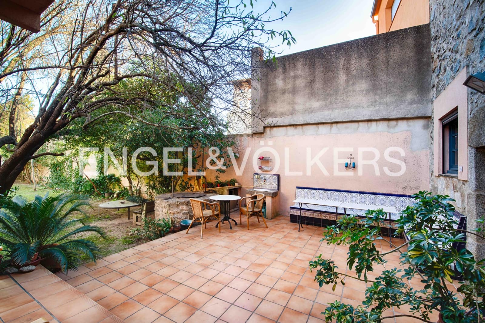 8 soveværelse Byhus til salg i Capmany - € 465.000 (Ref: 9444786)