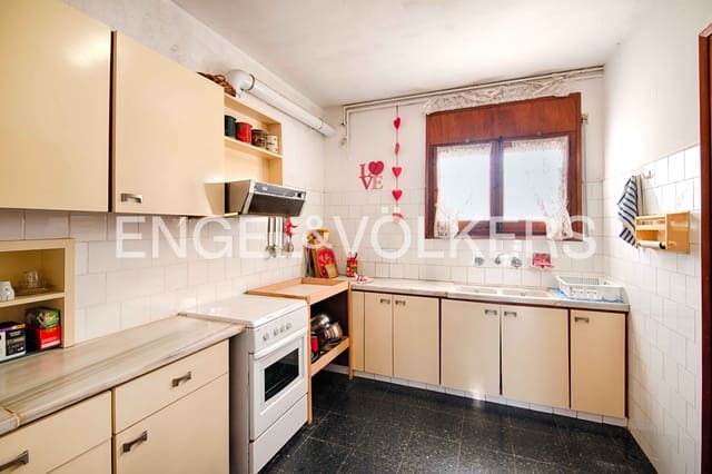 3 soveværelse Villa til salg i Llançà med garage - € 370.000 (Ref: 9444905)