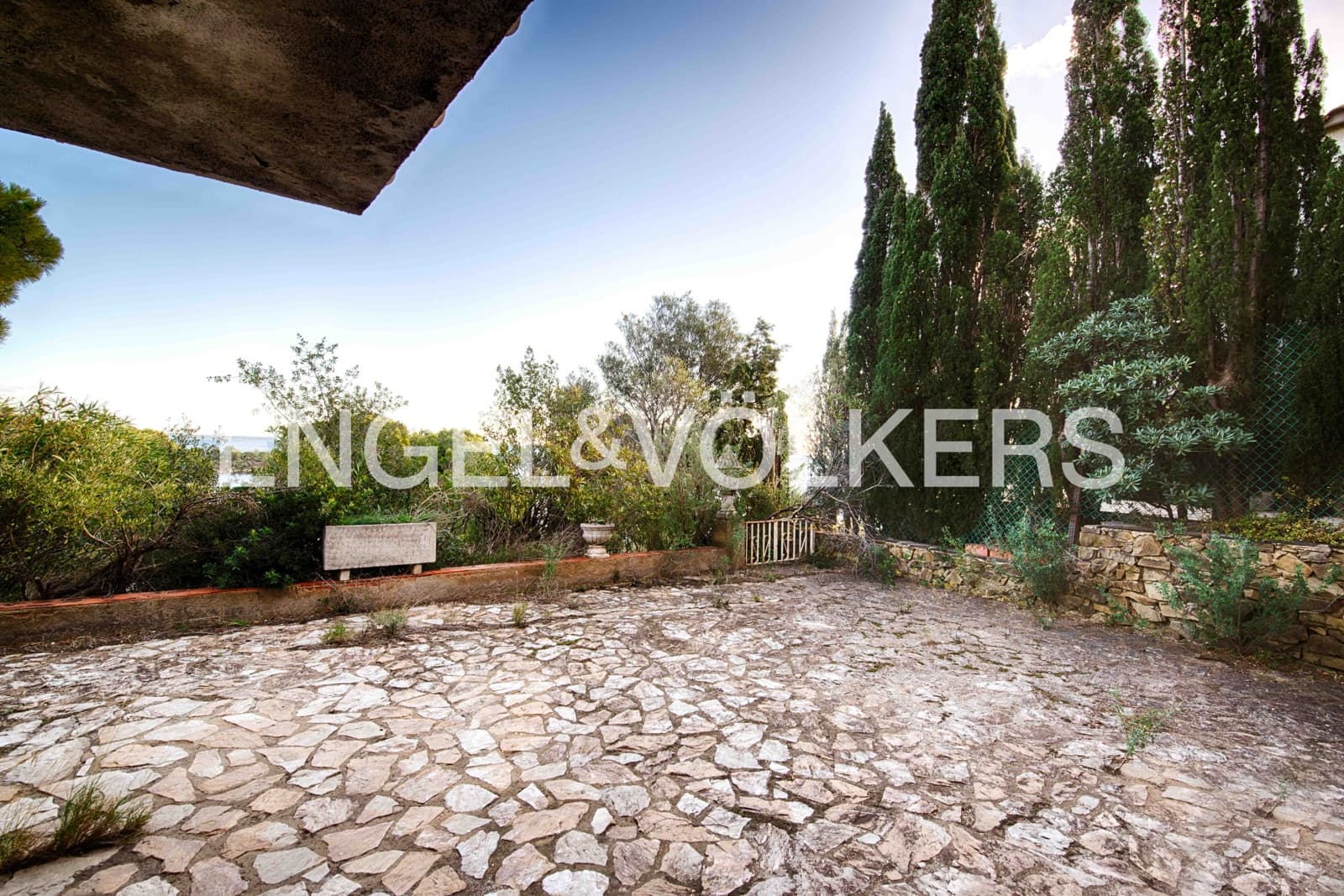 3 soverom Villa til salgs i Llanca med garasje - € 370 000 (Ref: 9444905)