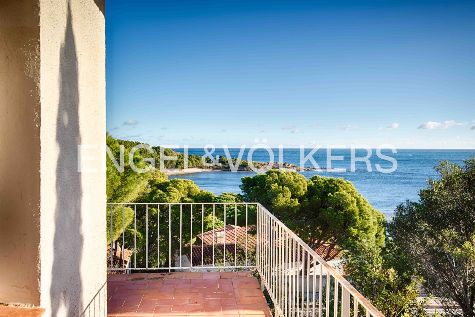 3 soverom Villa til salgs i Llanca med garasje - € 370 000 (Ref: 9444905)