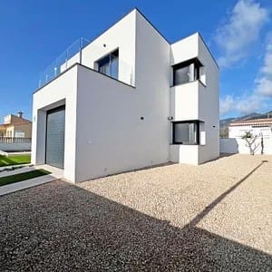 Chalet de 4 habitaciones en Roses en venta con piscina garaje - 650.000 € (Ref: 9470041)