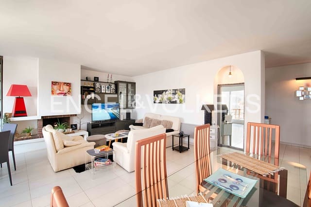 3 makuuhuone Huoneisto myytävänä paikassa Empuriabrava, Castelló d'Empúries mukana uima-altaan 
autotalli - 599 000 € (Ref: 9471521)