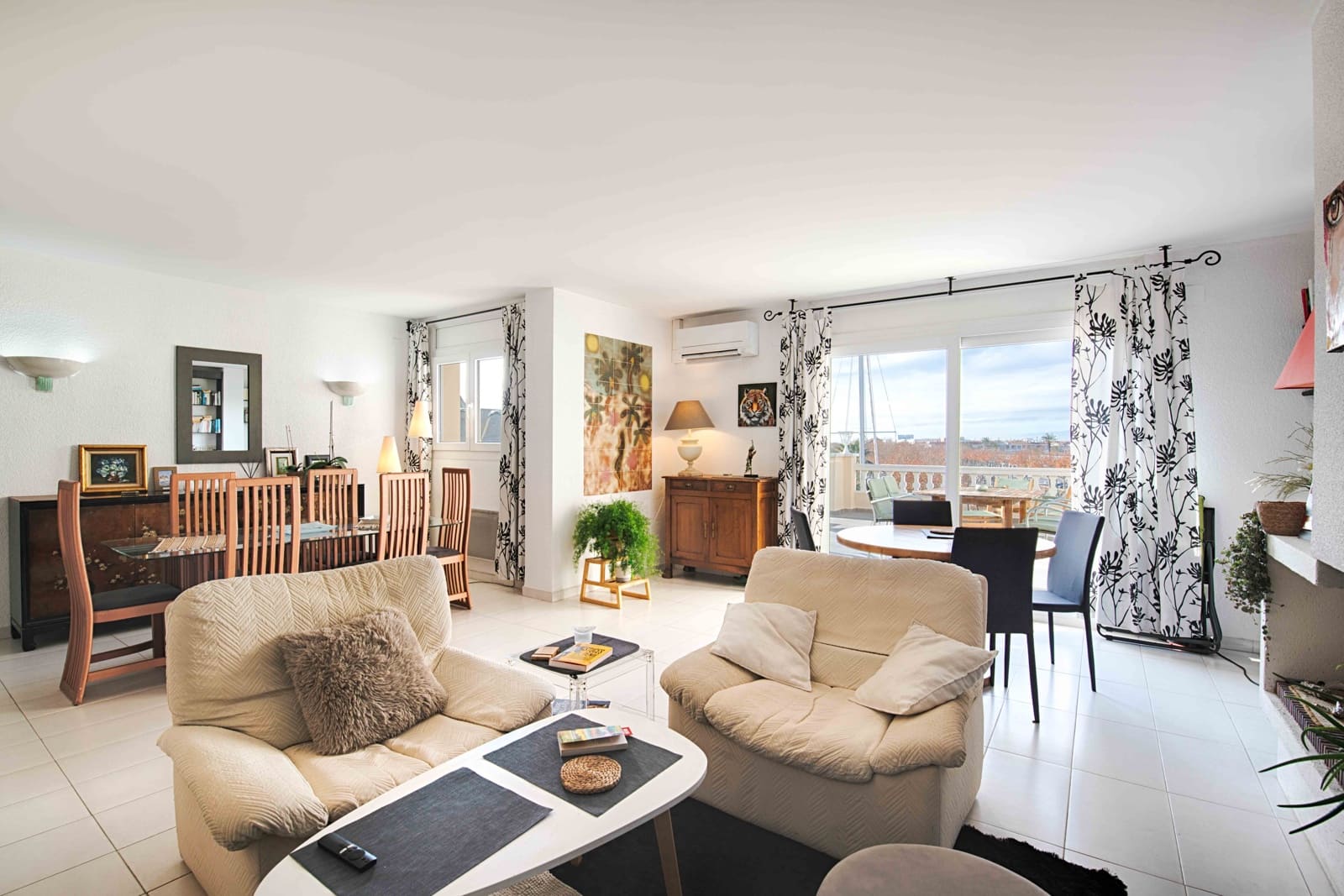 3 sypialnia Apartament na sprzedaż w Empuriabrava z basenem garażem - 599 000 € (Ref: 9471521)