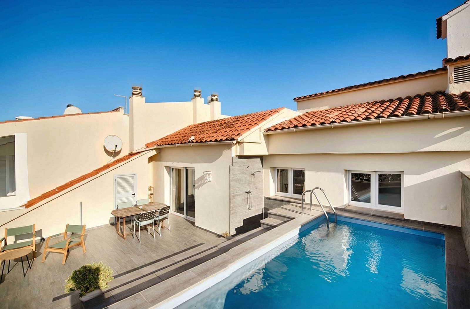 3 quarto Apartamento para venda em Empuriabrava com piscina garagem - 599 000 € (Ref: 9471521)