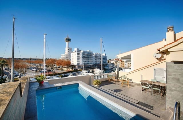 3 soverom Leilighet til salgs i Empuriabrava, Castelló d'Empúries med svømmebasseng garasje - € 599 000 (Ref: 9471521)