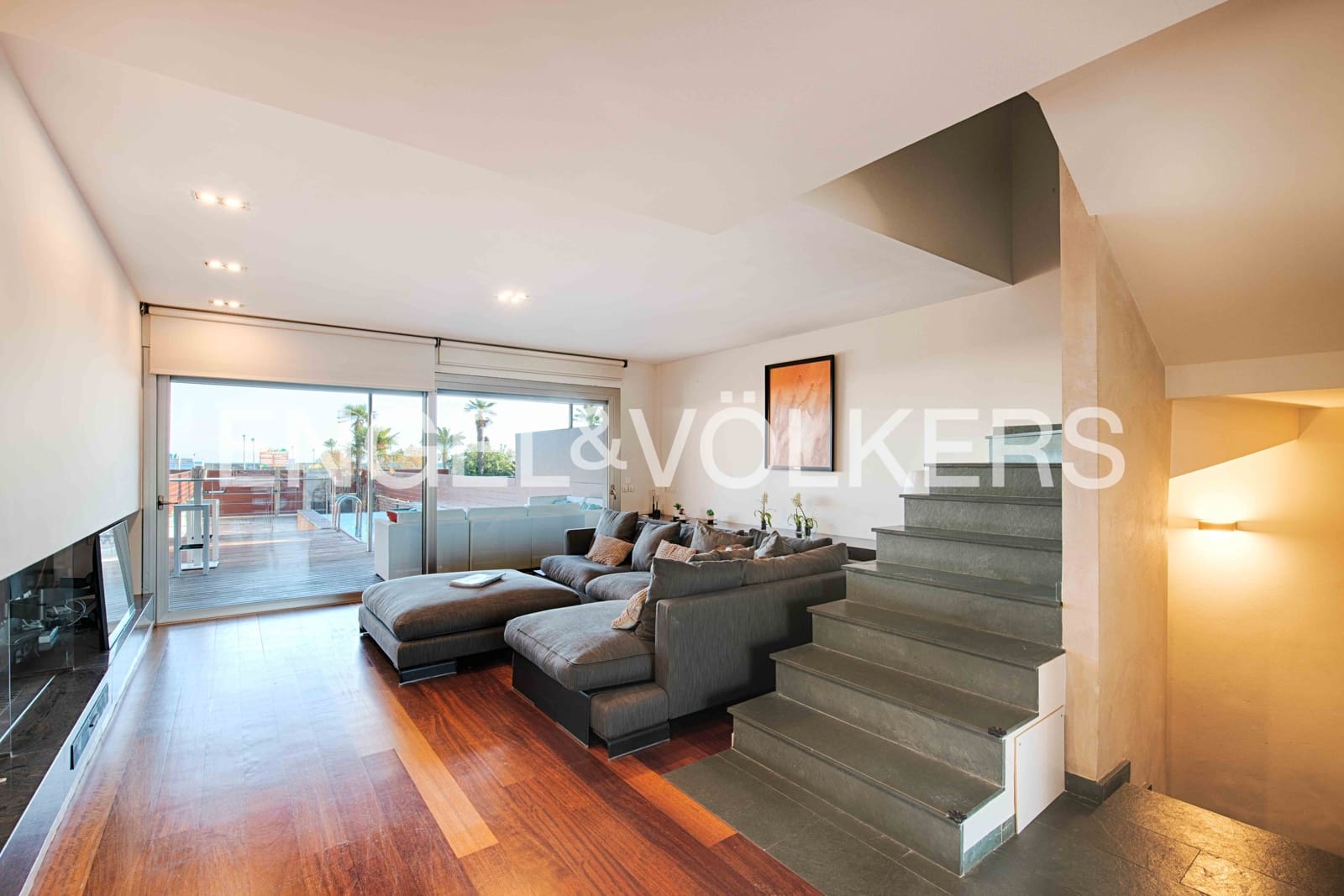 4 bedroom Villa for sale in Empuriabrava with pool garage - € 1,300,000 (Ref: 9480761)