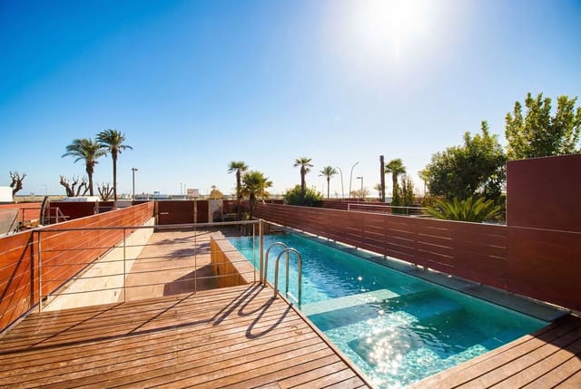 4 sypialnia Willa na sprzedaż w Empuriabrava, Castelló d'Empúries z basenem garażem - 1 150 000 € (Ref: 9480761)