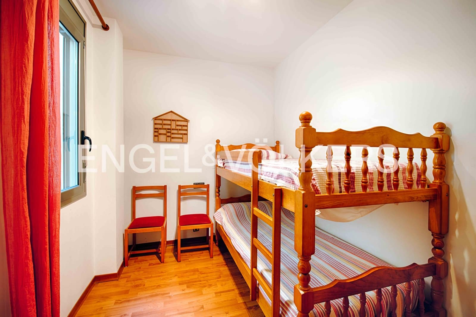 3 soveværelse Lejlighed til salg i Llanca med garage - € 250.000 (Ref: 9496488)