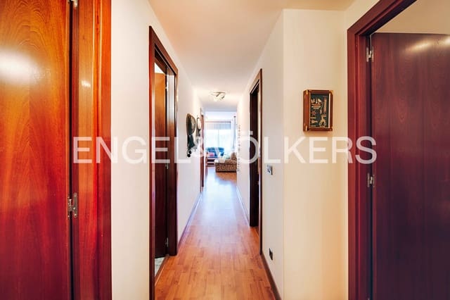 3 soveværelse Lejlighed til salg i Llançà med garage - € 250.000 (Ref: 9496488)