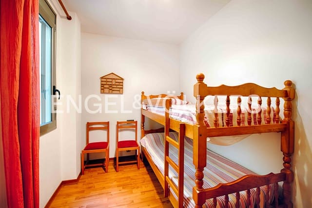 3 soveværelse Lejlighed til salg i Llançà med garage - € 250.000 (Ref: 9496488)