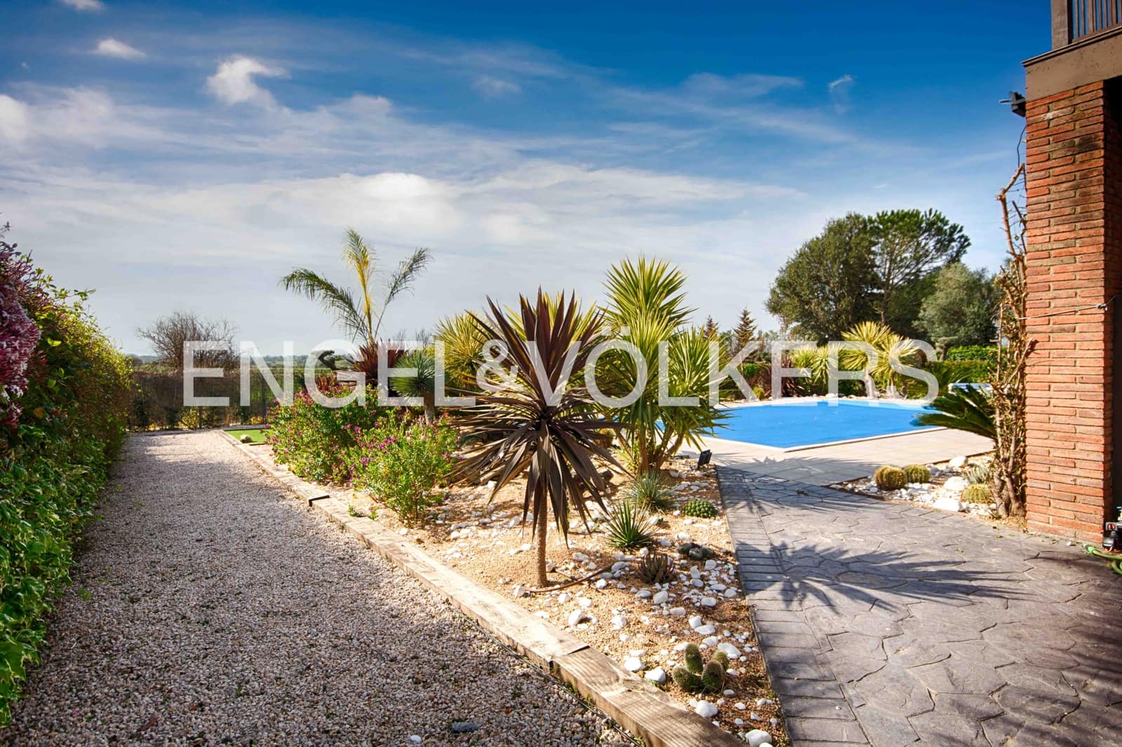 Chalet de 3 habitaciones en Peralada en venta con piscina garaje - 890.000 € (Ref: 9506471)