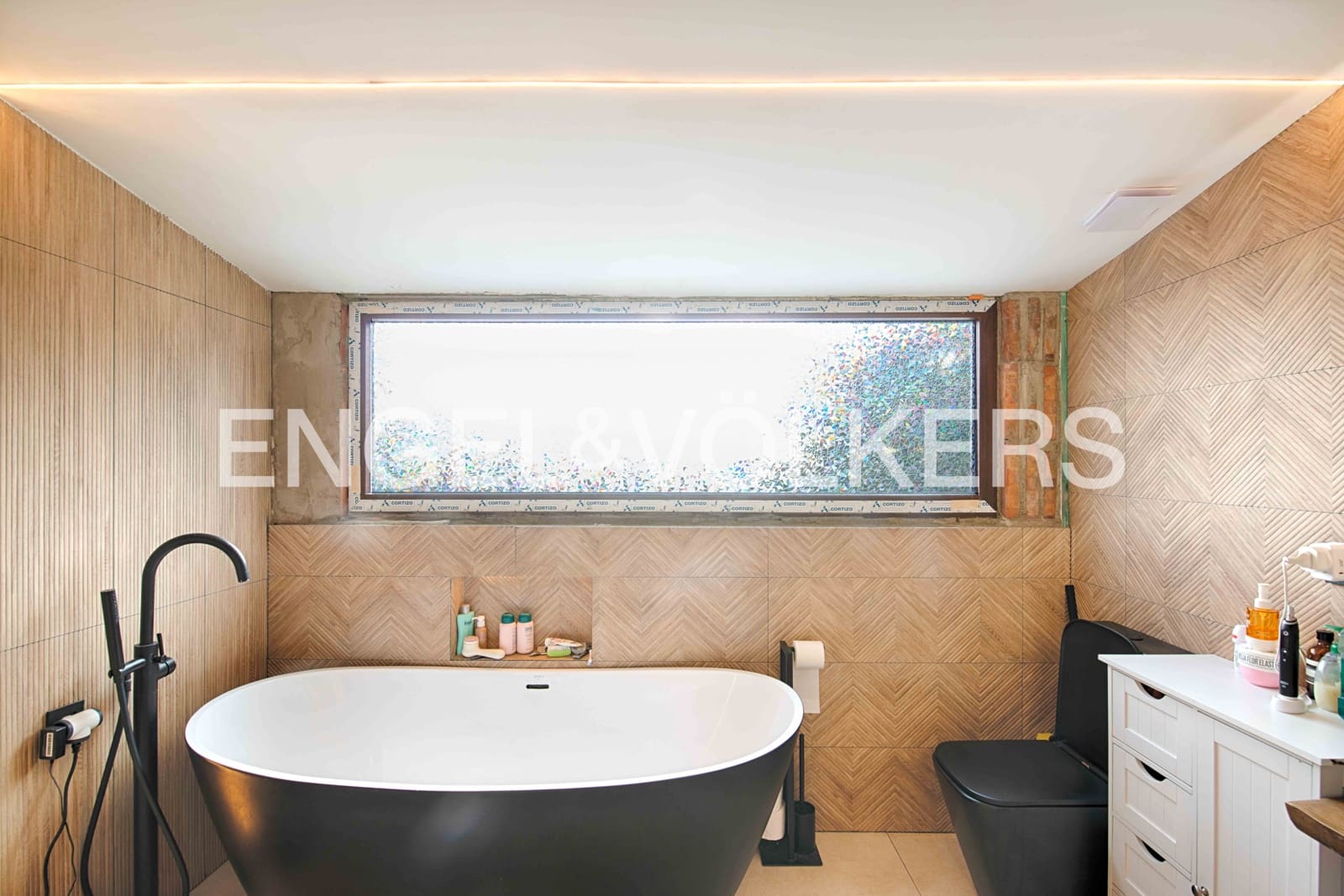 Chalet de 3 habitaciones en Peralada en venta con piscina garaje - 890.000 € (Ref: 9506471)