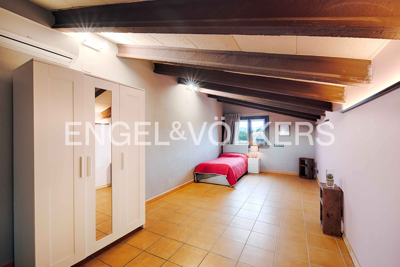 Chalet de 3 habitaciones en Peralada en venta con piscina garaje - 890.000 € (Ref: 9506471)