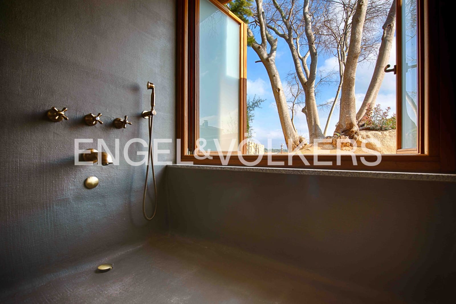 7 Zimmer Gewerbe zu verkaufen in Capmany mit Pool Garage - 1.450.000 € (Ref: 9528809)