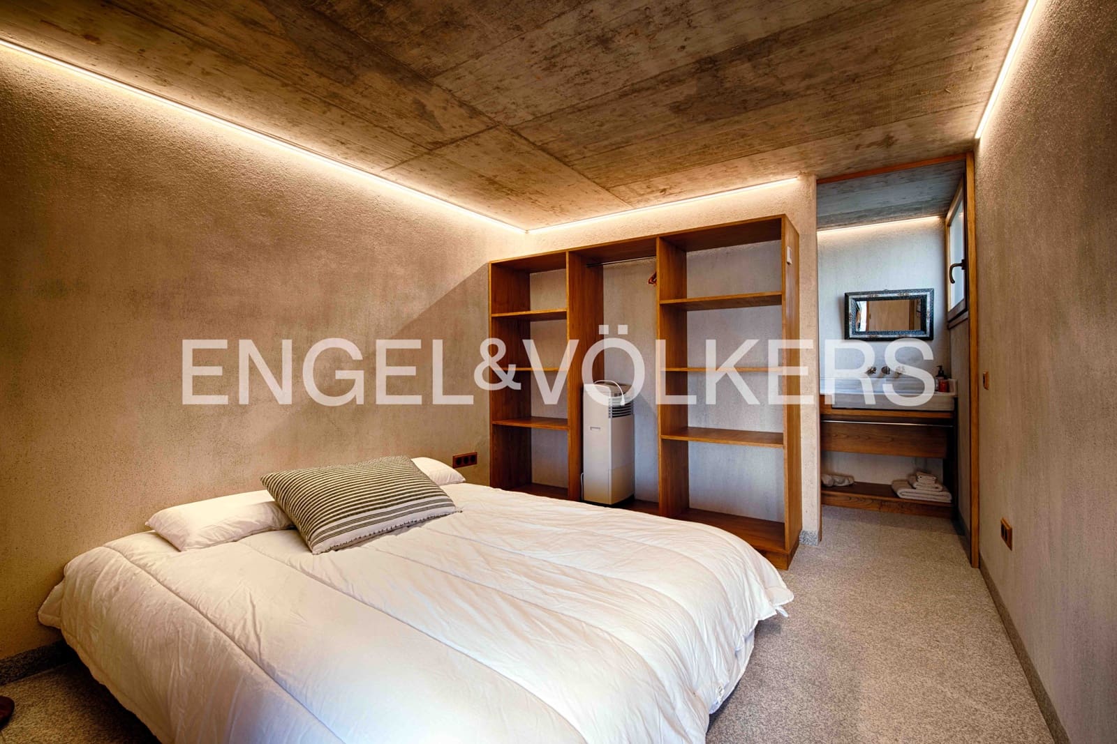 7 Zimmer Gewerbe zu verkaufen in Capmany mit Pool Garage - 1.450.000 € (Ref: 9528809)