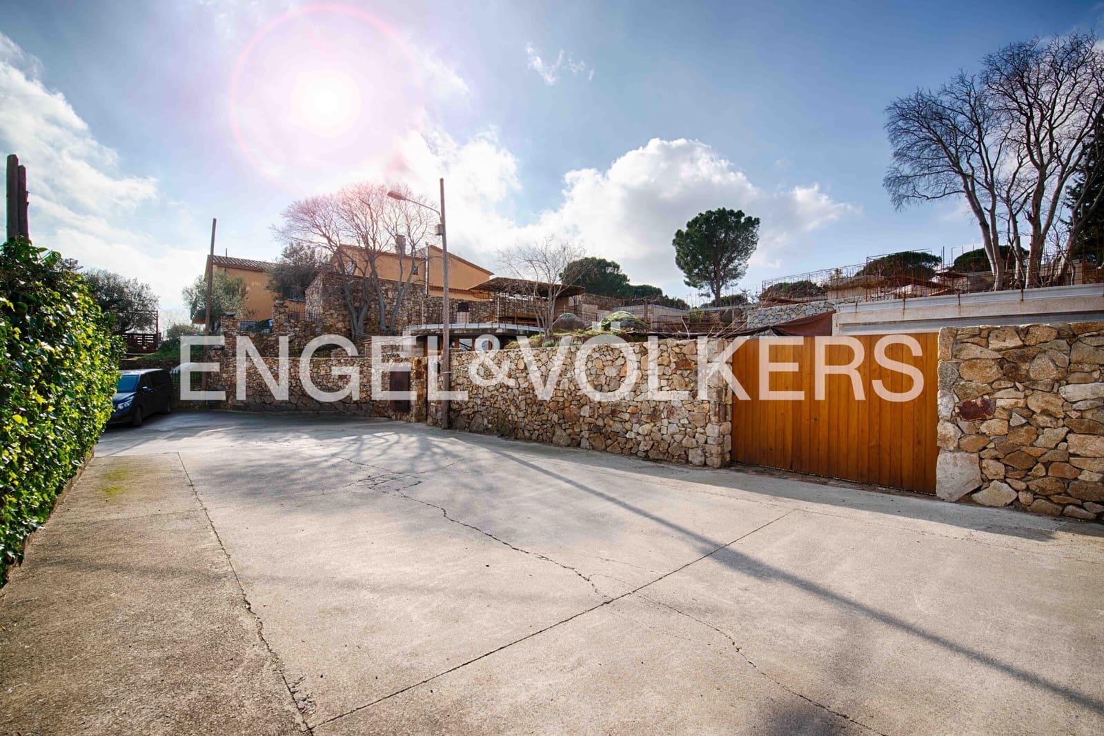 7 Zimmer Gewerbe zu verkaufen in Capmany mit Pool Garage - 1.450.000 € (Ref: 9528809)