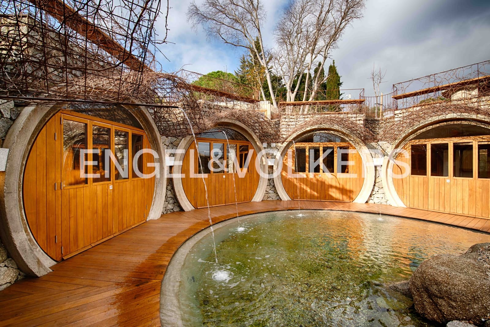 7 Zimmer Gewerbe zu verkaufen in Capmany mit Pool Garage - 1.450.000 € (Ref: 9528809)